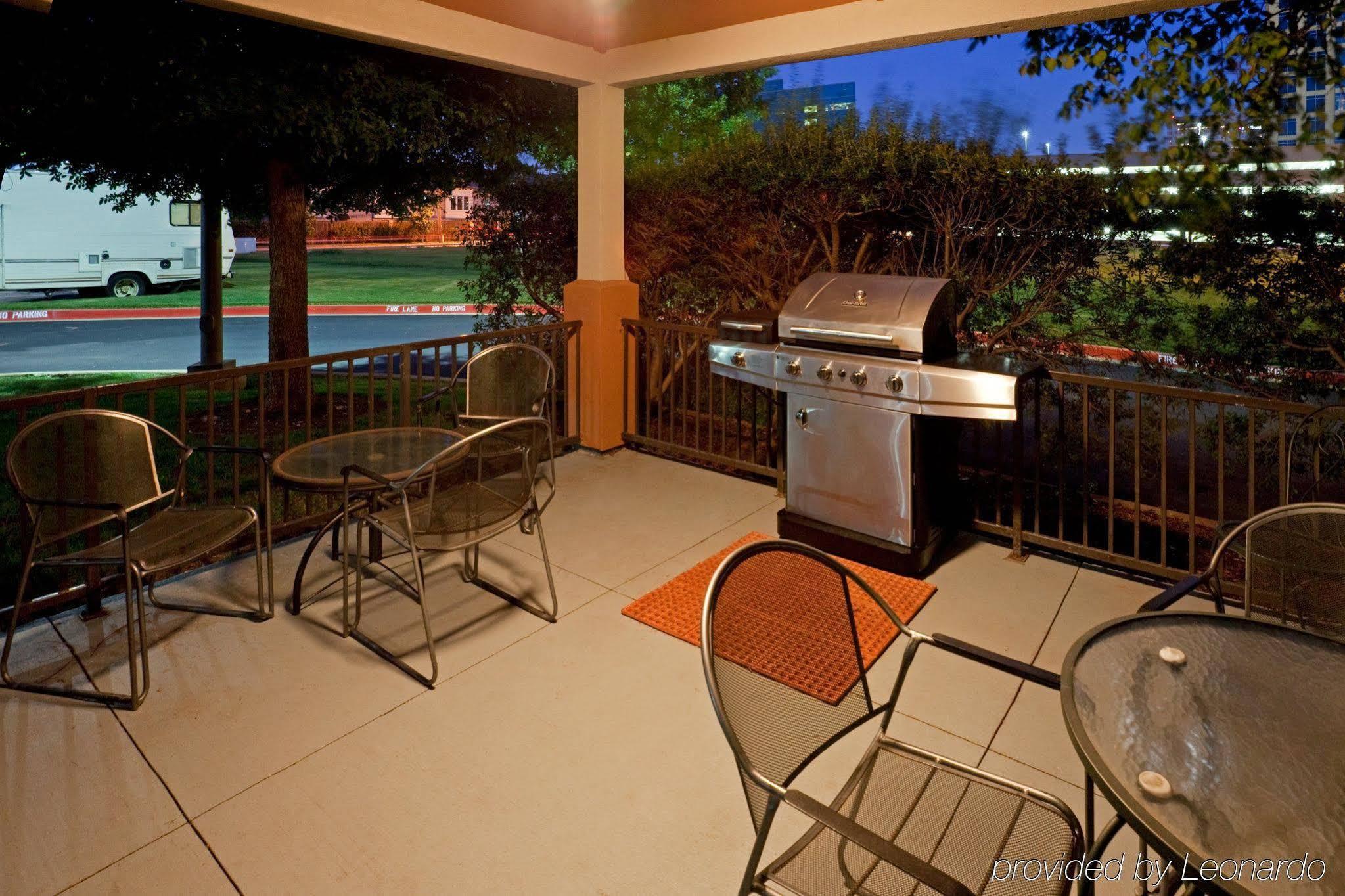 Sonesta Simply Suites Dallas Galleria Luaran gambar